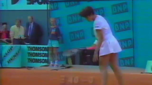 Parts of Steffi Graf vs Jennifer Capriati French Open Women's QF 1993 смотреть онлайн