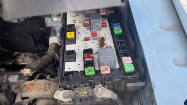 2007-2010 Ford Edge Engine Fuse Box Location and Diagram смотреть онлайн