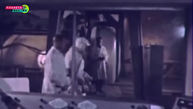 ЗАЧЕМ КОСМОНАВТАМ ВЫДАЛИ ОРУЖИЕ В КОСМОСЕ?! смотреть онлайн