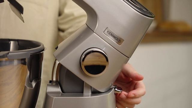 Kenwood Chef | How to use your food mill attachment смотреть онлайн