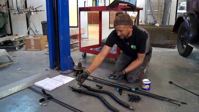 Ford Model A Brakes | Workshop Uncut | Car S.O.S. смотреть онлайн