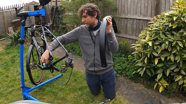 How to install SKS Edge Al mudguards смотреть онлайн