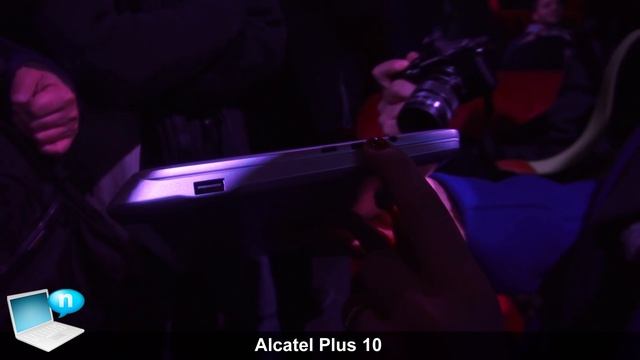 Alcatel Plus 10 tablet 2in1 con tastiera dock e Windows 10 смотреть онлайн