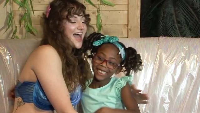 Meet a Mermaid at SEA LIFE Michigan Aquarium смотреть онлайн