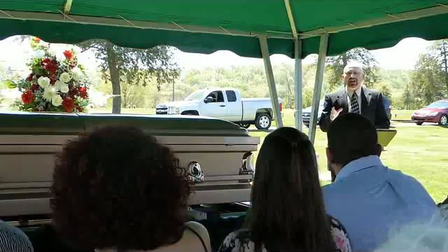 Graveside service for Michael Roberts смотреть онлайн
