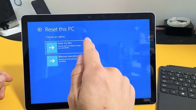 Surface Go 3: Forgot Password or PIN? Recover or Factory Reset смотреть онлайн