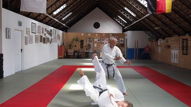 Kakuyoku Sandan Bunkai