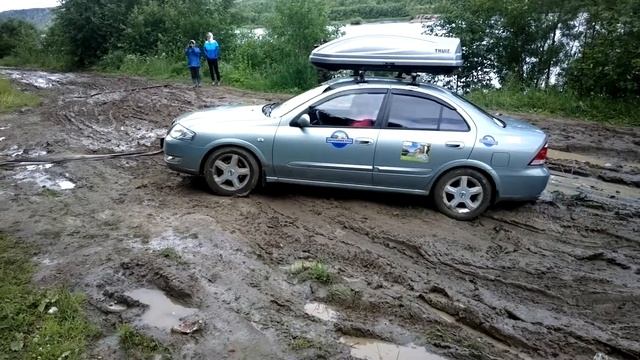 Выезд со стоянки на р.Вишере. Вытянули ниссан альмеро раз смотреть онлайн