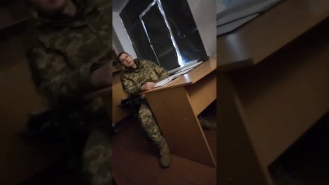 19.02.23р.Полковник Чулков.Вирішує справи.за його наказом перев. до школи без документів,забр. збро смотреть онлайн