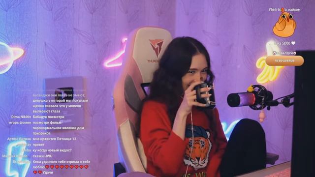 КЕКА КРИЧИТ В МИКРОФОН 10:55 МИНУТ смотреть онлайн