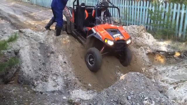 Rzr Polaris vs яма смотреть онлайн