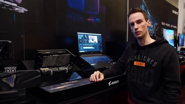 AORUS Gaming Box - Teardown of the new Water Cooled eGPU Box смотреть онлайн