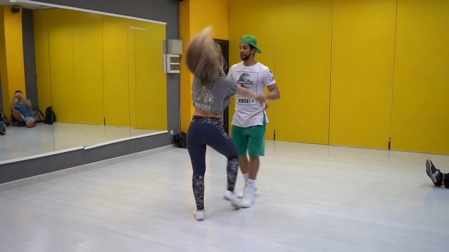 2019.11.25 Леандро и Мария де Оливейра смотреть онлайн