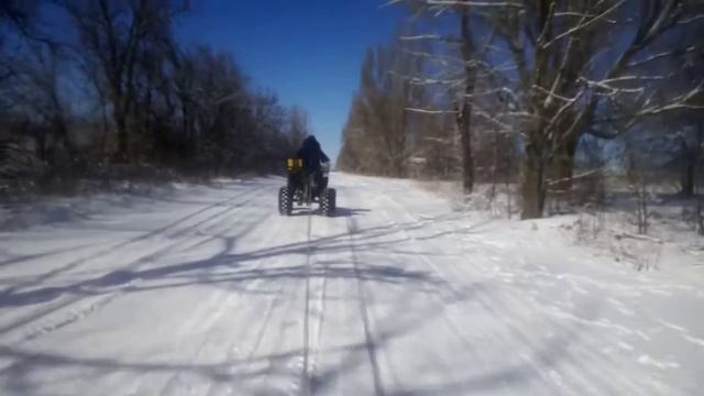 Мороз и солнце!!! За квадриком на снегокате смотреть онлайн