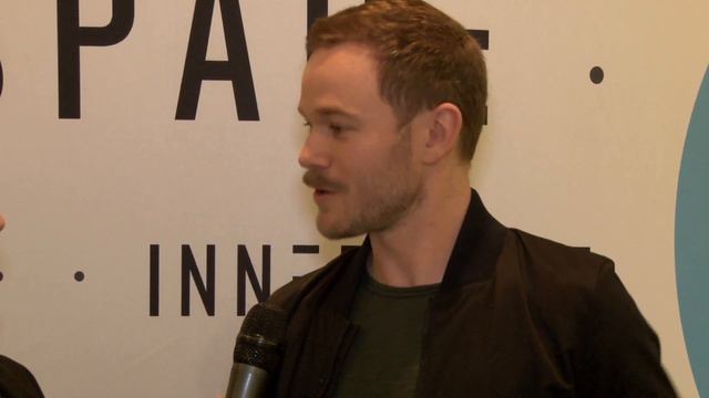 Geek Hard @ Toronto ComiCon 2015: Part 1 (featuring Terry Farrell, Aaron Ashmore And MORE!)