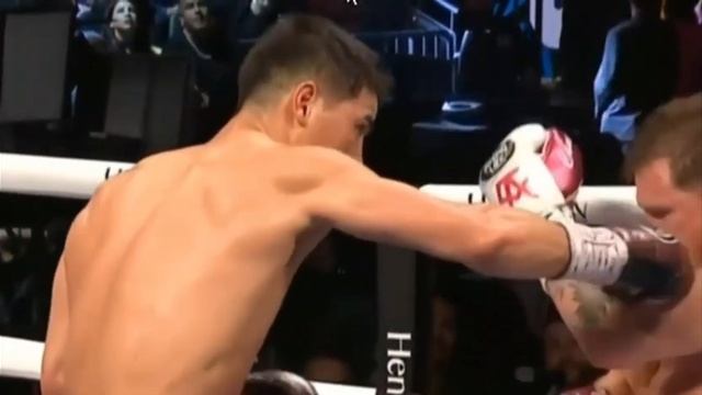 Канело Альварес и Дмитрий Бивол Лучший момент удара смотреть онлайн