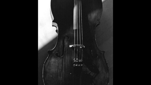 The Art of Emanuel Feuermann, or: How to play a "Mélodie" смотреть онлайн
