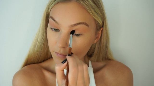 MARGOT ROBBIE INSPIRED MAKEUP LOOK | HOLLIE HOBIN смотреть онлайн