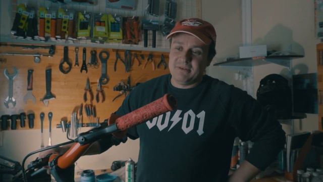 ВЛАСНИК ВЕЛОМАЙСТЕРНІ - ПЛЮСИ ТА МІНУСИ, ТРІАЛ, ОЛДСКУЛ, ФРІРАЙД, РЕМОНТ БАЙКІВ | ГУД INTERVIEW смотреть онлайн