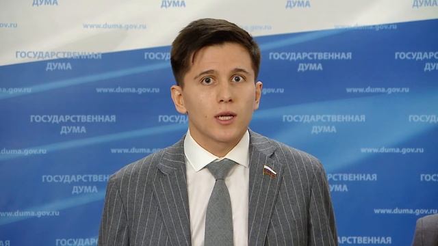 25.11.2021.Пресс-подход представителей фракций Государственной Думы смотреть онлайн