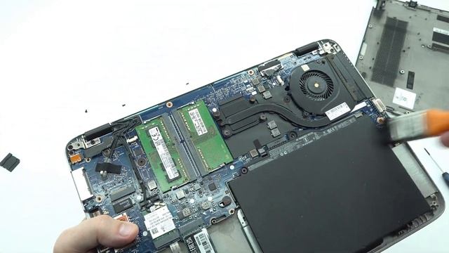 How to add RAM on HP EliteBook 820 G3 смотреть онлайн