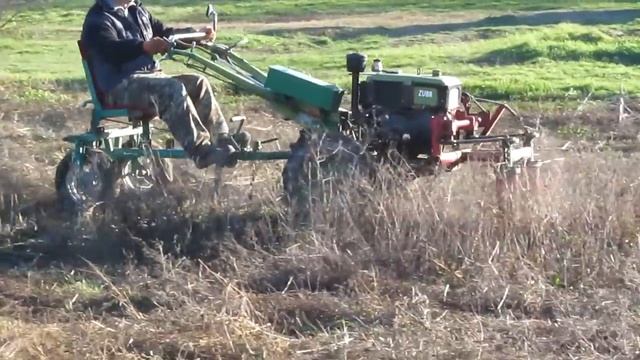 Супер косилка косит бурьян!!! смотреть онлайн