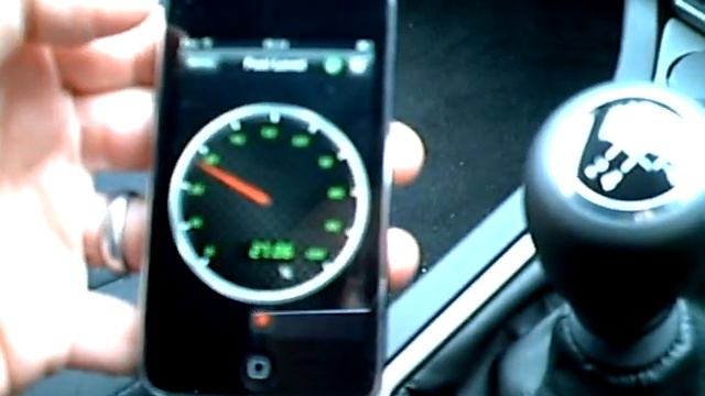 OBD (OBDKey WLAN/WiFi) Unit with the iPod Touch / iPhone in Car смотреть онлайн
