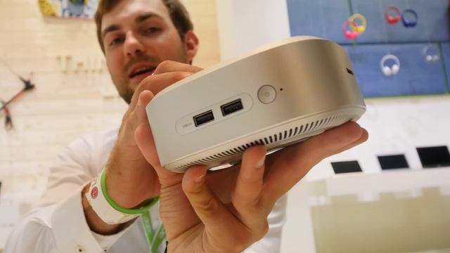 Acer Revo Base Mini bemutató смотреть онлайн