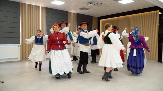 Polka mazurka - Zespół Regionalny Kowalnia ze Stróż | Karpackie Osobliwości смотреть онлайн