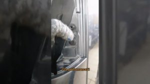 Volkswagen Caravelle T 6.1 2022 Снятие заднего бампера.