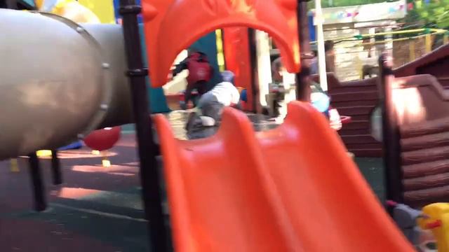 Прогулка В Детском Городке смотреть онлайн