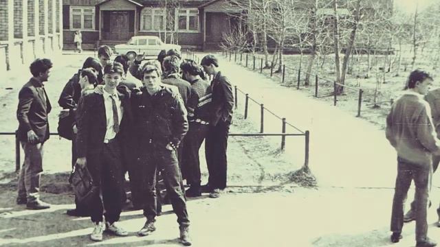 Школьные годы 1982-92 смотреть онлайн