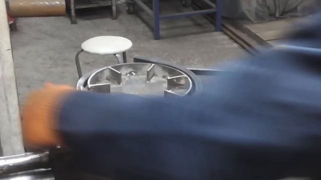 ТЕПЕРЬ ВСЕ просят СДЕЛАТЬ ТАКЖЕ! Самоделка из профильной трубы! ХОЛОДНАЯ КОВКА! смотреть онлайн