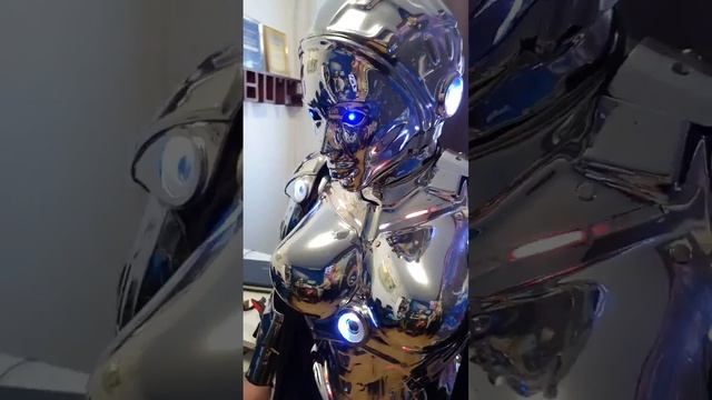 Chrome robot suit robot woman Anyrobots смотреть онлайн
