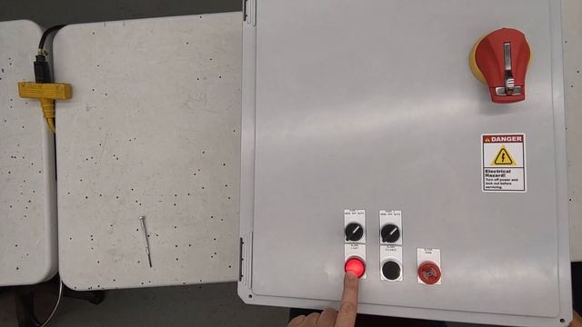UL 508A Duplex Pump Station Controlled by Allen Bradley Micro820 смотреть онлайн