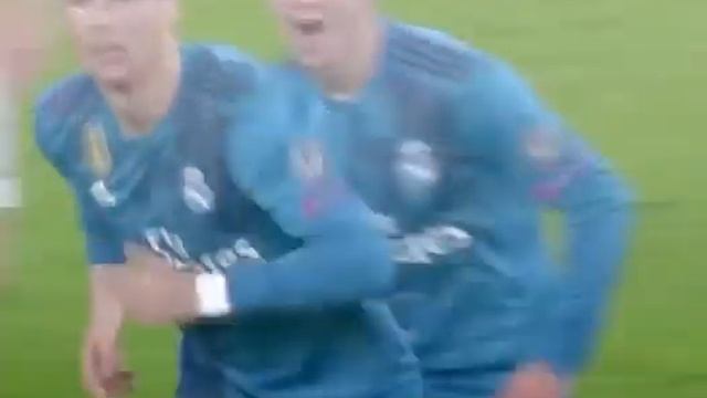 Лучший гол Криштиану Роналду в ворота Ювентуса через себя смотреть онлайн