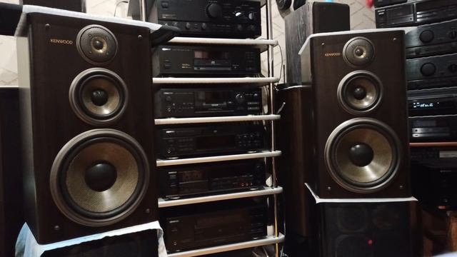 Kenwood LVD-700, Pioneer A-717 and Kenwood LS-M5 смотреть онлайн