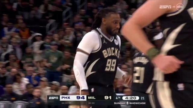 Jae Crowder Hits Back To Back Three’s On Former Team смотреть онлайн