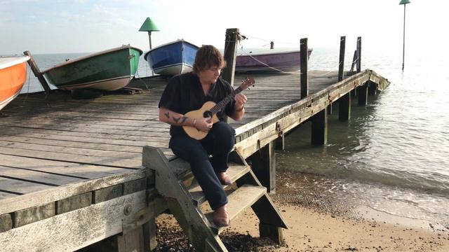 Over The Rainbow (Judy Garland) Arranged for Ukulele by Andy Sankey смотреть онлайн