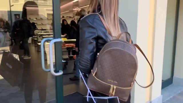 Serravalle Designer Outlet 2019 Шопинг смотреть онлайн