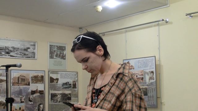 ЧАСТЬ 9 новосибирский поэт Виктория Богданова читает свои стихи смотреть онлайн