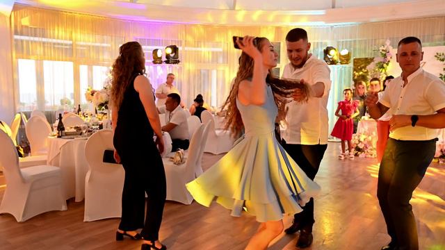 Свадебный клип, длительность три минуты, самые яркие эмоциональные моменты свадьбы смотреть онлайн