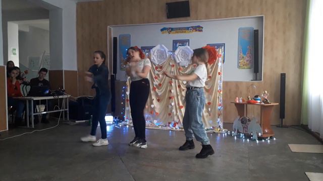 Танец Hip (MAMAMOO) 14 февраля ❤ смотреть онлайн