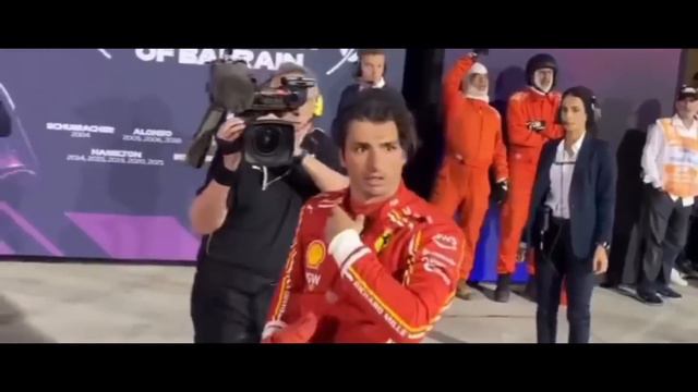 F1 2024 - HAMILTON E FERRARI SÃO CRITICADOS POR JORNAL ESPANHOL, HORNER DE OLHO NO SAINZ E MAIS… смотреть онлайн