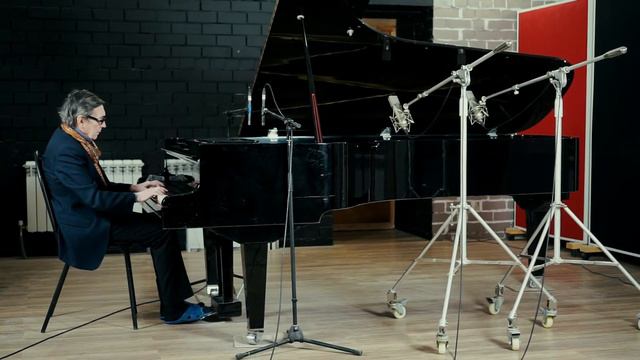 Наиль Рашитович - Франция (Piano version) смотреть онлайн