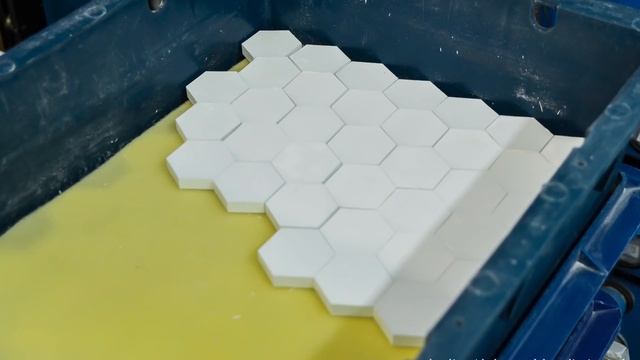 Керамические бронежилеты | Как это сделано | Сeramic bulletproof vest смотреть онлайн