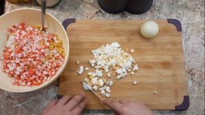 Крабовый салат ( с рисом ). Просто и вкусно!