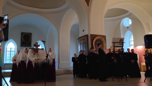 Стихеры Пасхе, глас 5, знаменный распев – Хор Вечера духовных песнопений на Рогожском смотреть онлайн