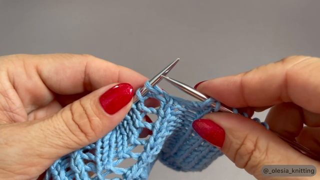 Как провязать две петли вместе лицевой с наклоном влево! смотреть онлайн