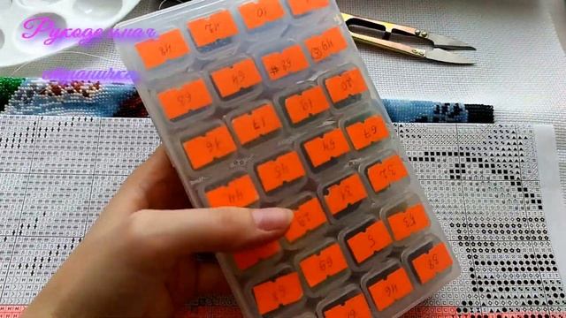Итальянка с цветами . Часть 2. Процесс вышивки смотреть онлайн